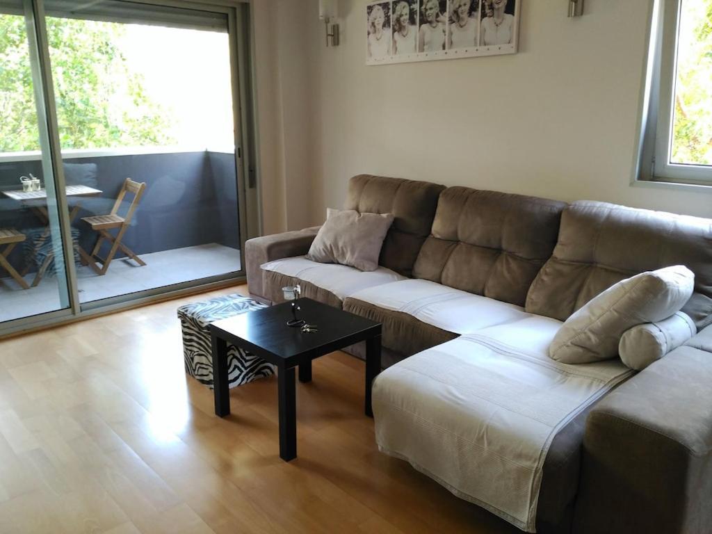 Luxury Flat, 3 Bedrooms, 2 Bathrooms And Swimming Pool Next To The Beach!! Sant Adrià de Besòs Exterior foto