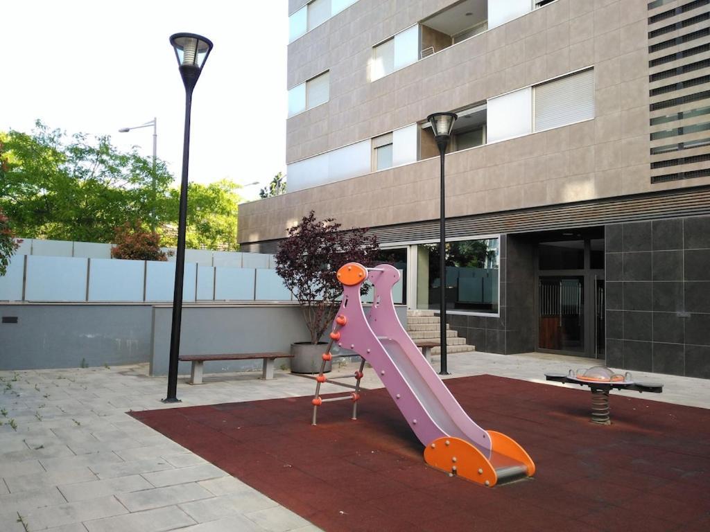 Luxury Flat, 3 Bedrooms, 2 Bathrooms And Swimming Pool Next To The Beach!! Sant Adrià de Besòs Exterior foto